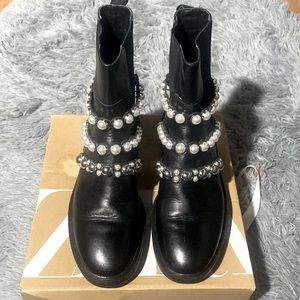 Zara / black Botin perlas size 39 /USA 8